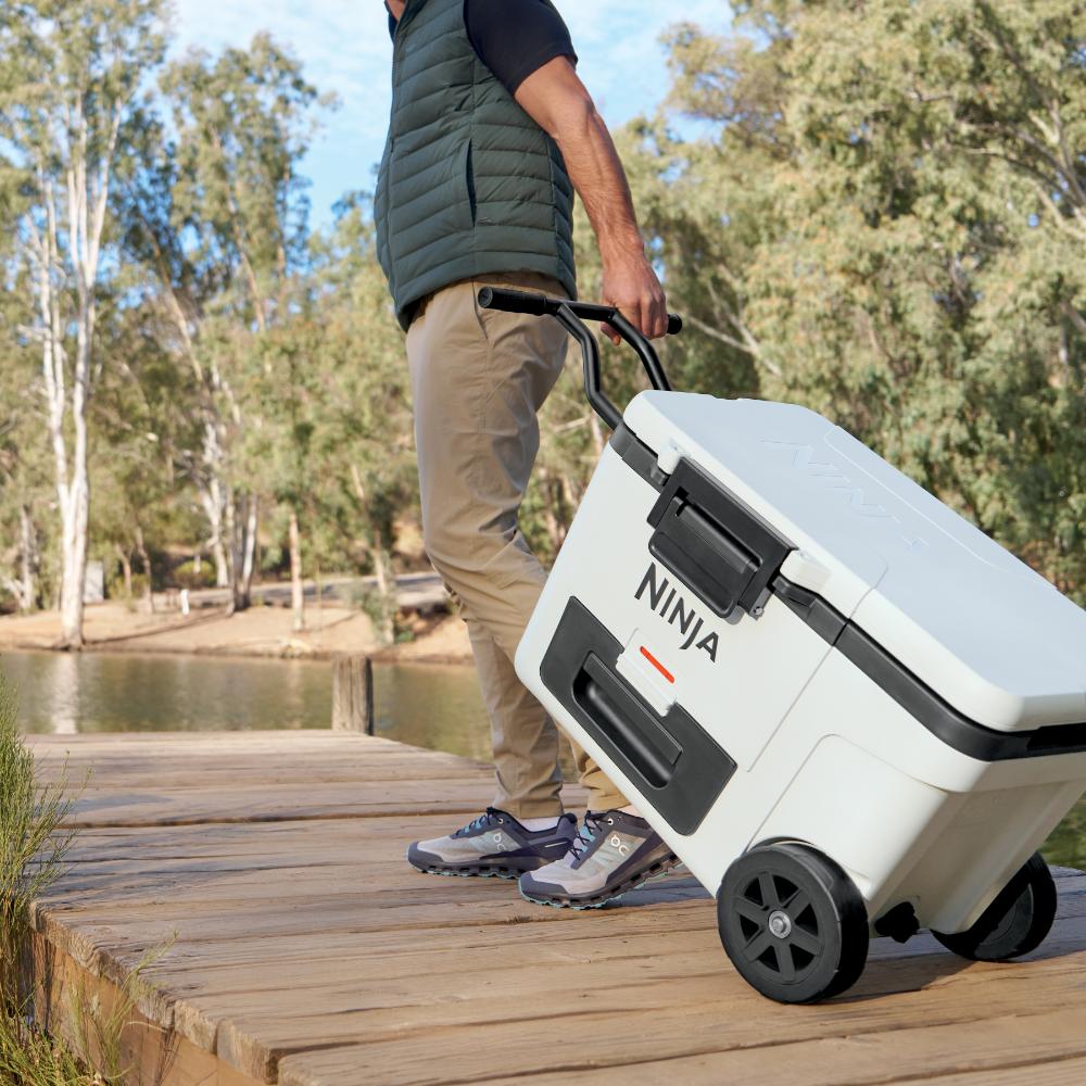 Ninja FrostVault™ 45qt Wheeled Cooler with Dry Zone (Cloud White Ninja FrostVault™ 45qt Wheeled Cooler with Dry Zone (Cloud White