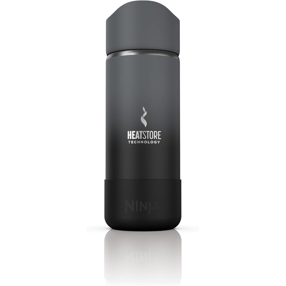 Imagen de la taza de viaje Ninja Sip Perfect 16 oz en acero inoxidable, con tecnología HeatStore™ que mantiene y regula la temperatura de las bebidas. Incluye tapa antifugas y diseño portátil para disfrutar café o té caliente en cualquier lugar.