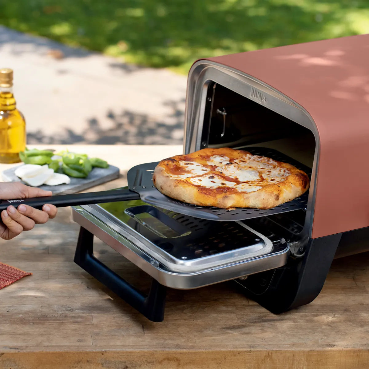 Horno de exteriores 8 en 1 Ninja ®  OO101